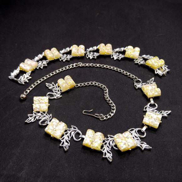 Vintage Lucite Confetti Necklace Bracelet Set, Silver Tone Leaves, 1960s Jewelry - Picture 7 of 10